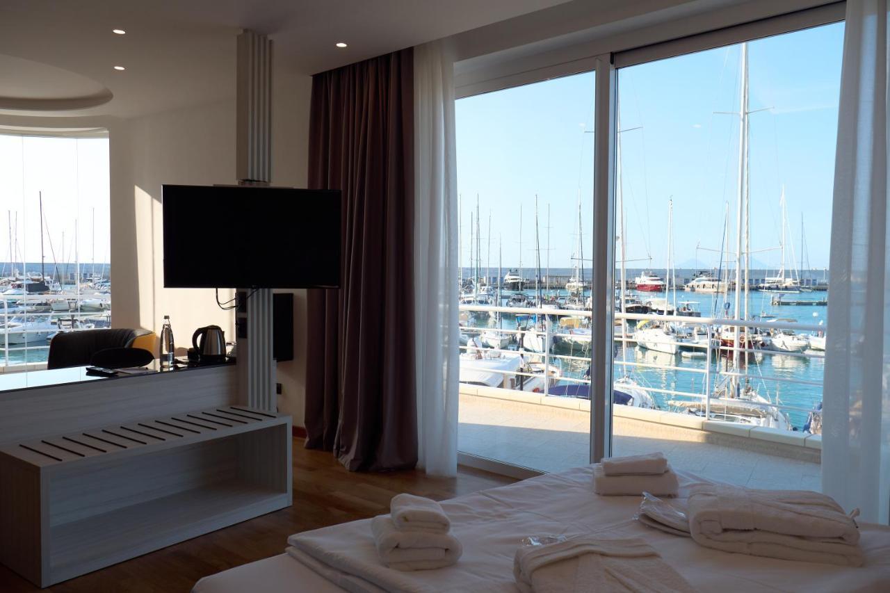 Sestante Marina Motel Capo dʼOrlando Екстериор снимка