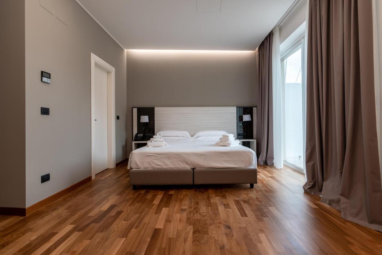 Sestante Marina Motel Capo dʼOrlando Екстериор снимка