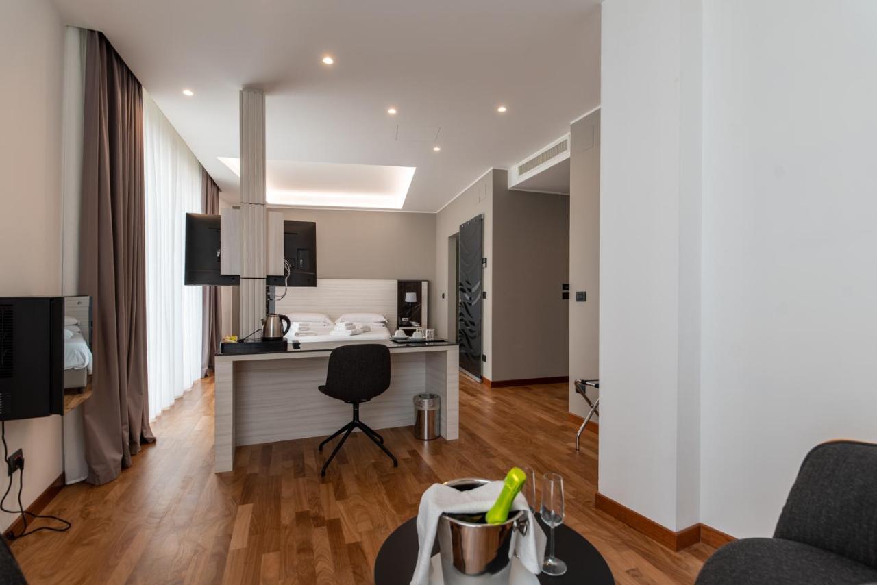 Sestante Marina Motel Capo dʼOrlando Екстериор снимка