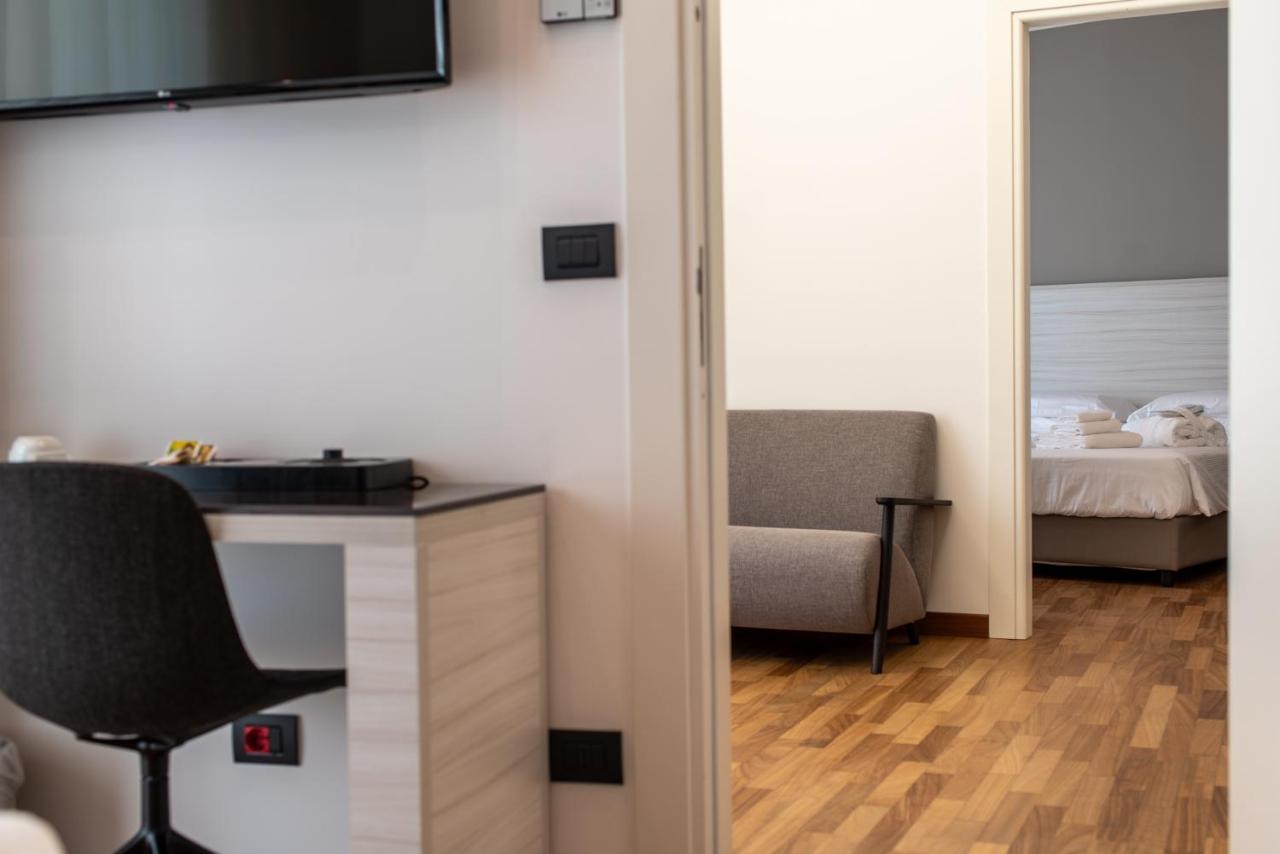 Sestante Marina Motel Capo dʼOrlando Екстериор снимка