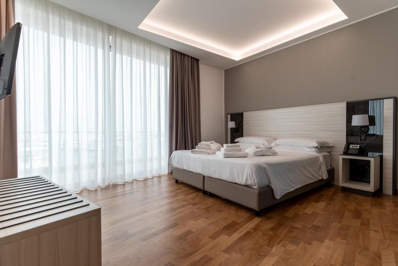 Sestante Marina Motel Capo dʼOrlando Екстериор снимка