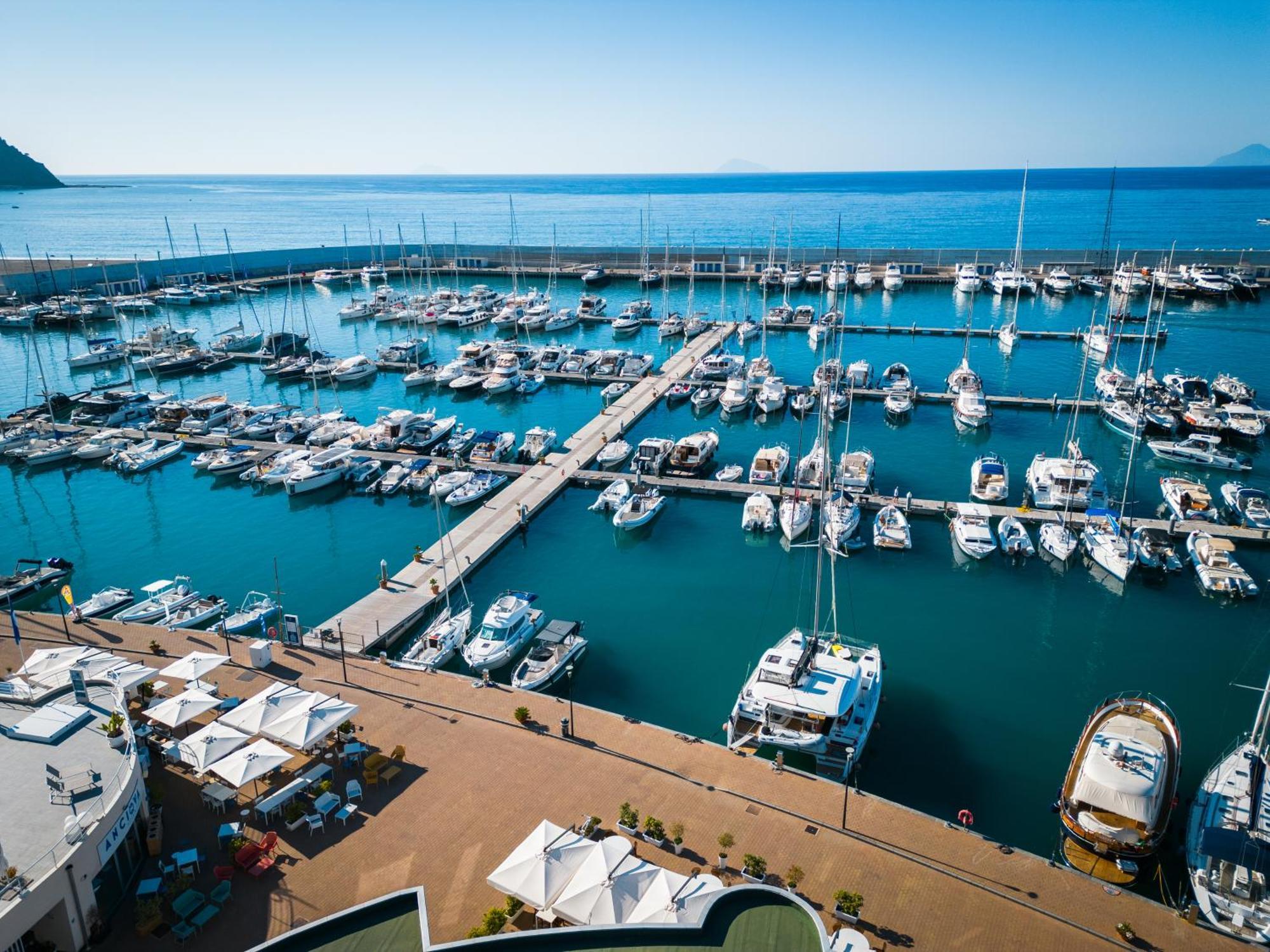 Sestante Marina Motel Capo dʼOrlando Екстериор снимка