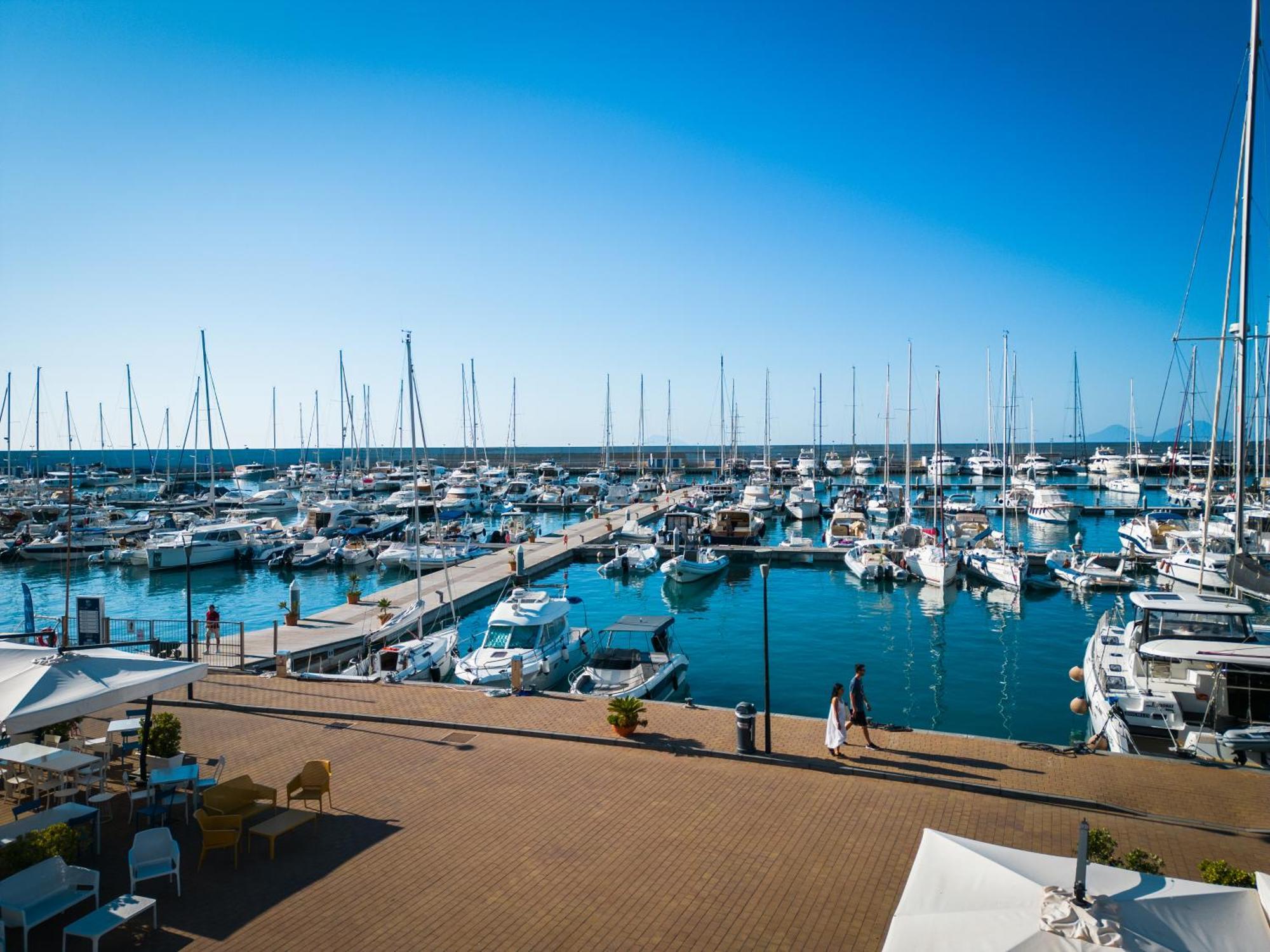 Sestante Marina Motel Capo dʼOrlando Екстериор снимка